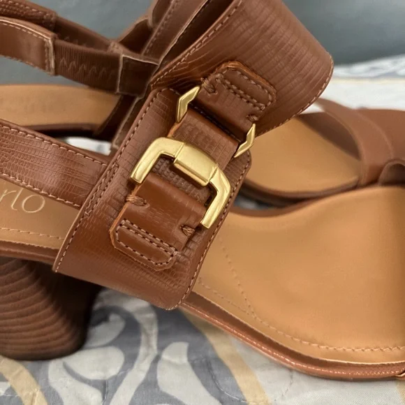 NWOT Franco Sarto Nordstrom Omyrah Tan Faux Leather Heels Sandals, 11 M - Picture 4 of 11